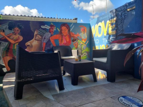  Dancehall Hostel  Кингстон